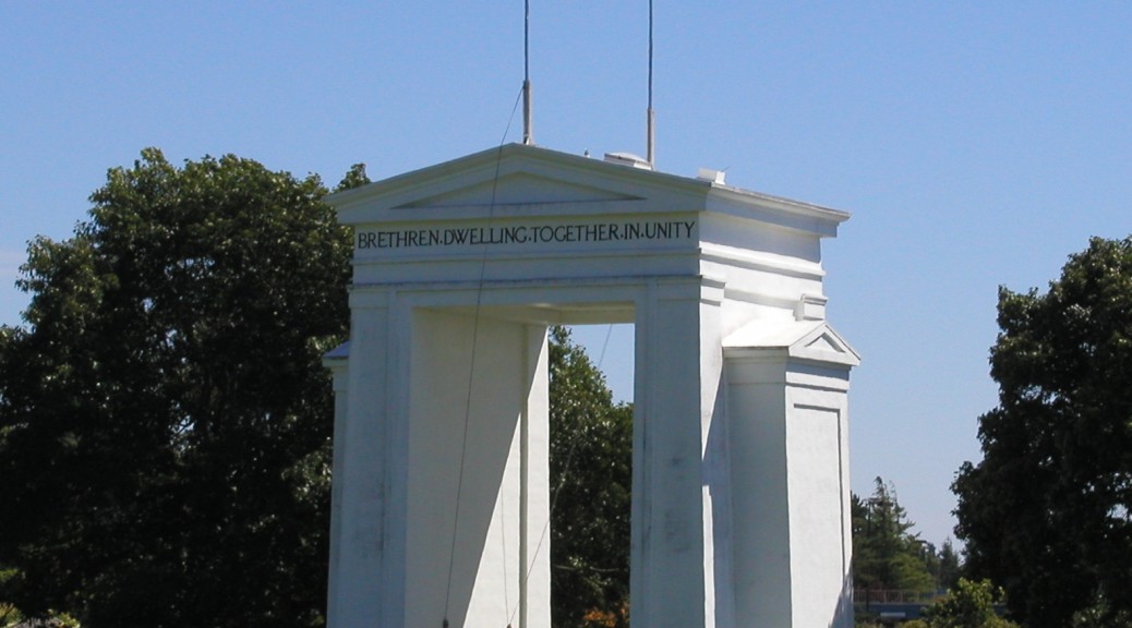 The International Peace Arch between Canada and the United States. Photo: Wikimedia Commons
